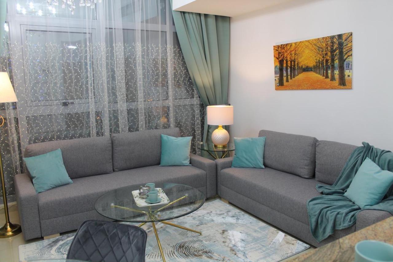 Newly Furnished One Bedroom Apartment Next To Metro & Beach In Marina Residence Dubai Exterior foto