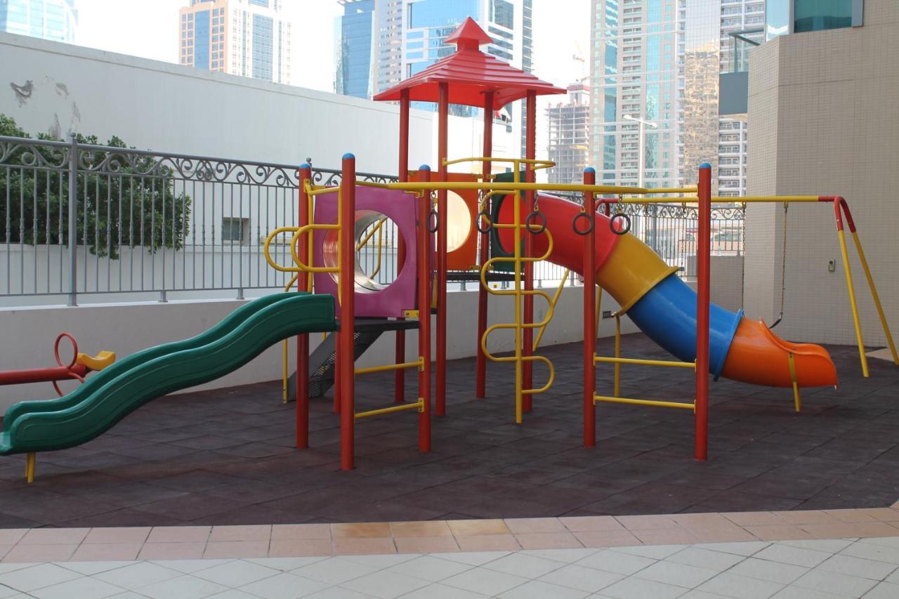 Newly Furnished One Bedroom Apartment Next To Metro & Beach In Marina Residence Dubai Exterior foto