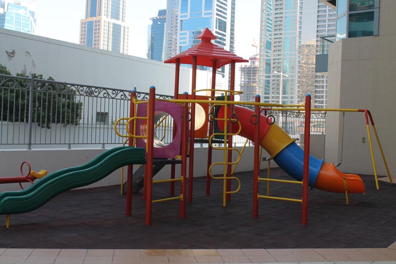 Newly Furnished One Bedroom Apartment Next To Metro & Beach In Marina Residence Dubai Exterior foto