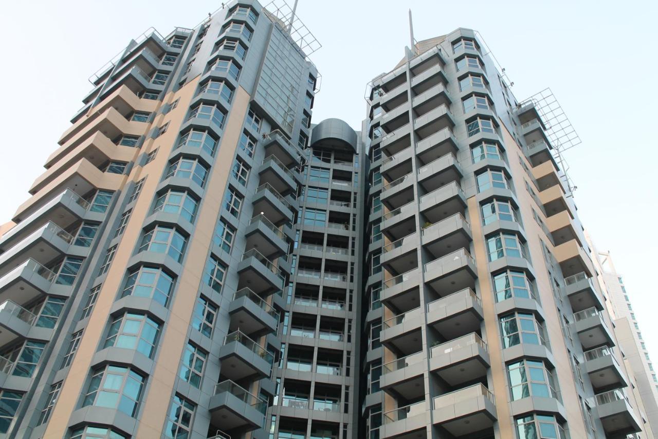 Newly Furnished One Bedroom Apartment Next To Metro & Beach In Marina Residence Dubai Exterior foto