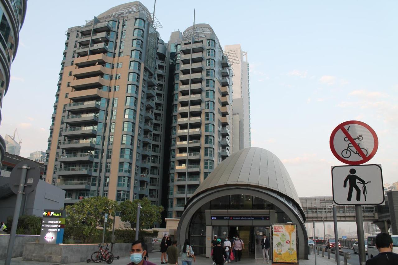 Newly Furnished One Bedroom Apartment Next To Metro & Beach In Marina Residence Dubai Exterior foto